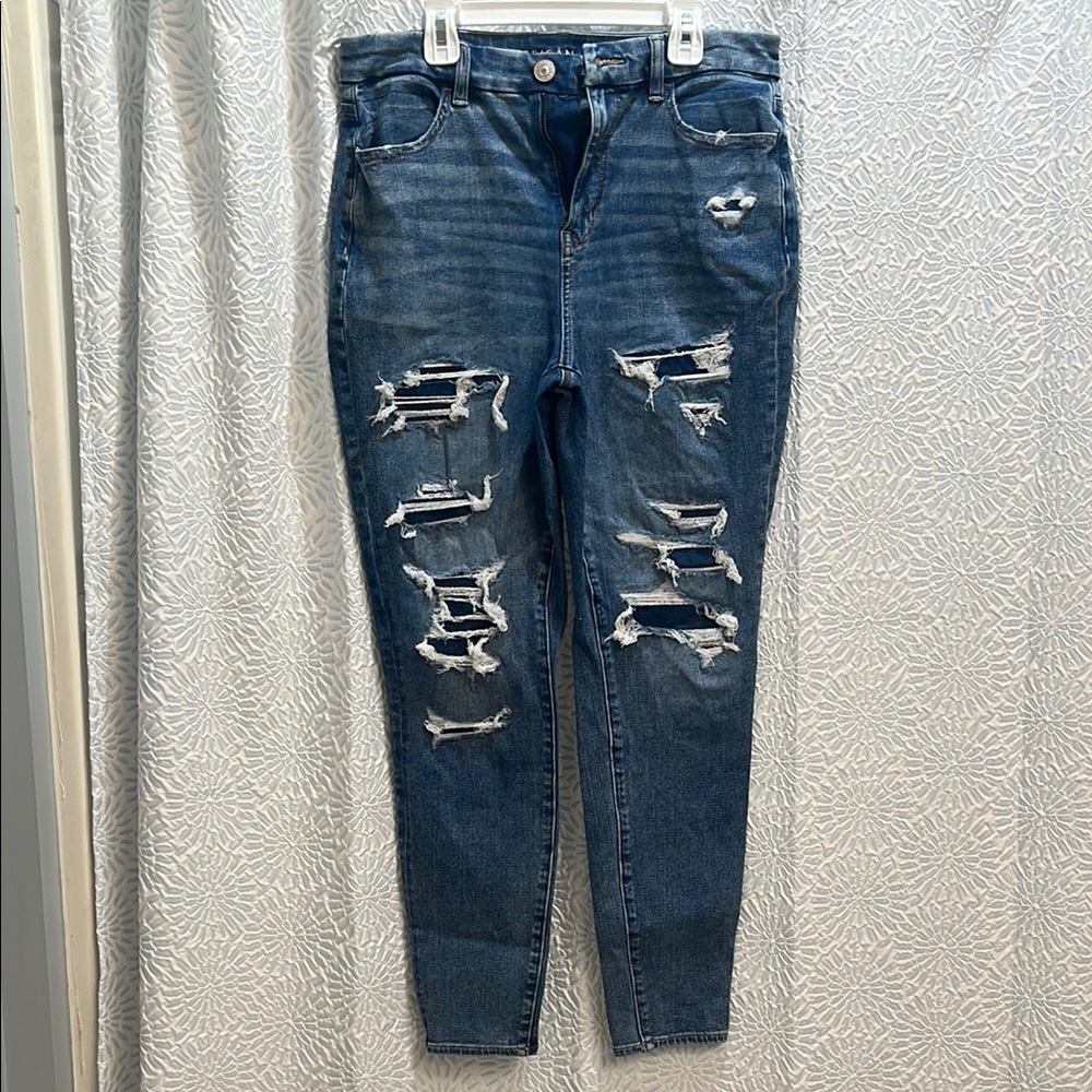 American Eagle Curvy Distressed Jeans
